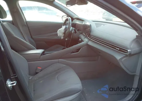 2023 Hyundai Elantra Sel z USA, uszkodzony, nr VIN KMHLS4AG3PU453618